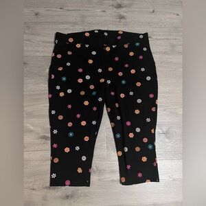 TORRID Black Floral Capri Leggings